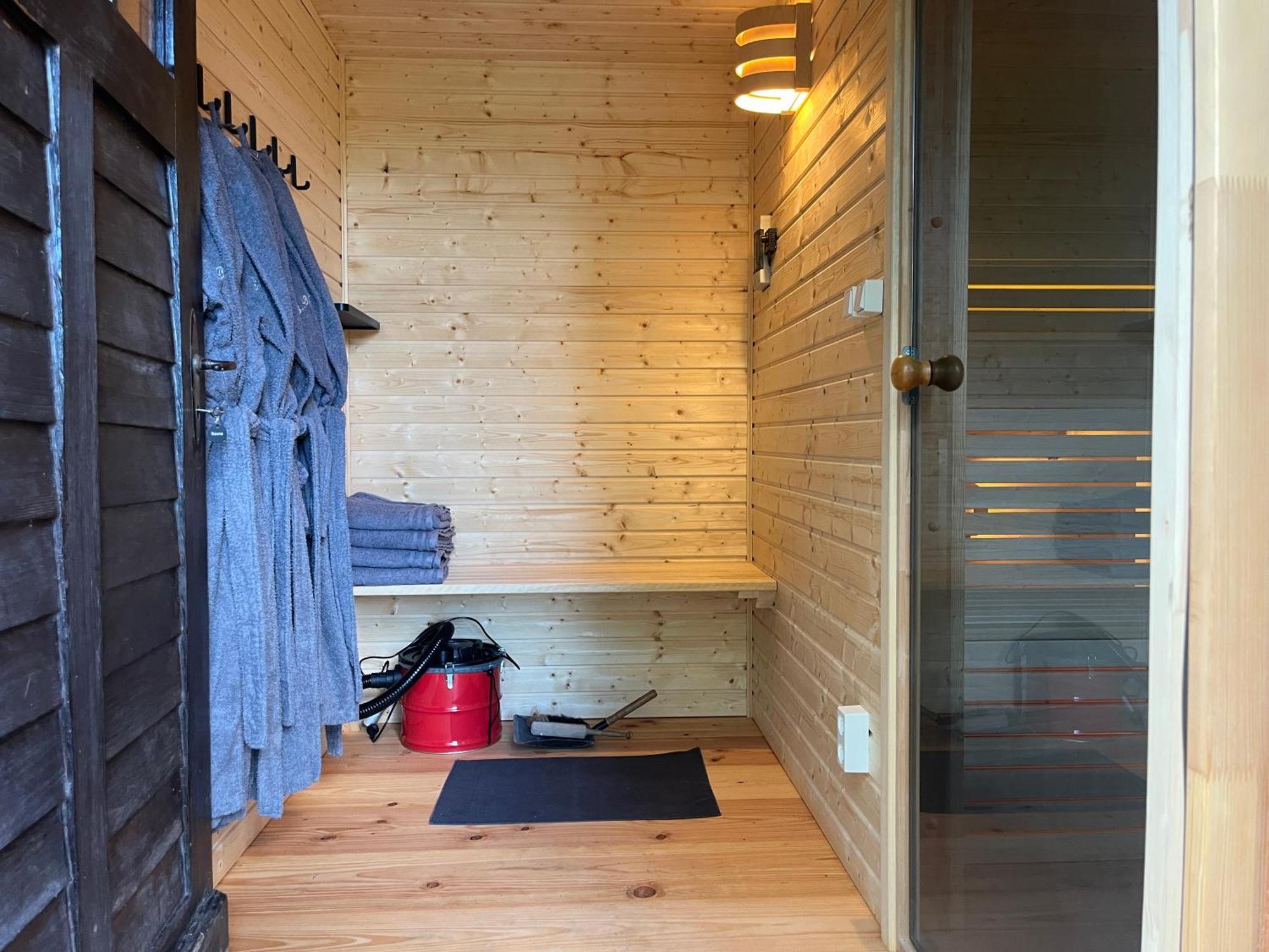 Romantisches Studio Am Waldesrand Mit Gartensauna Schwarz Extérieur photo